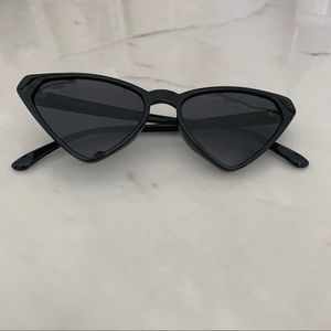 Vintage Inspired Sunglasses Bella Hadid Wears